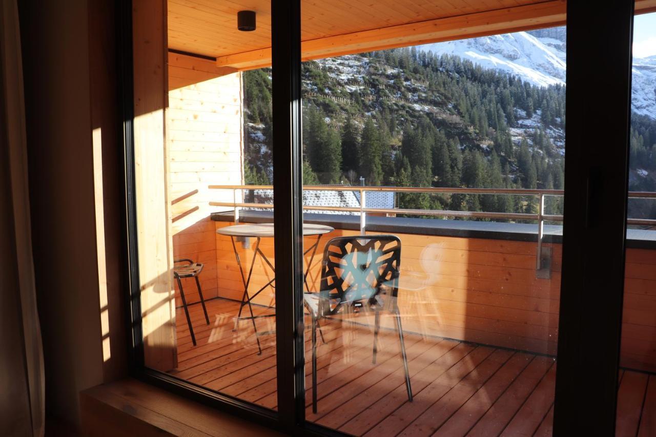 Alpinresortarlberg 1495 - Garni - Fruehstueck In Der Suite Schroecken Exterior foto